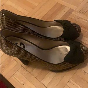 Shoes size 10 Guess